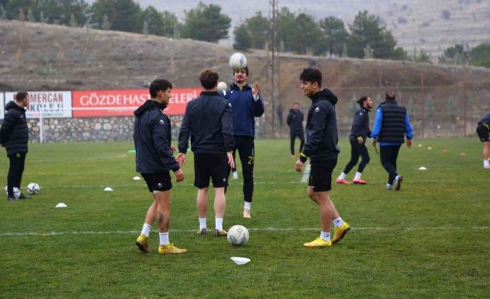 Hasan Özer: "İçerdeki galibiyet hasretine biran önce son vermek zorundayız"