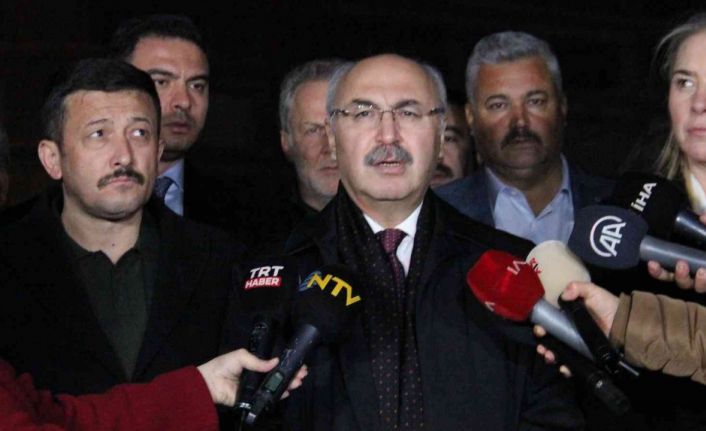 İzmir Valisi Yavuz Selim Köşger: “Şuan 4 vefat eden vatandaşımızın olduğu kesin”