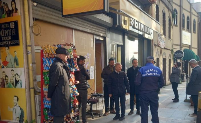 İzmit’te zabıta ekipleri kaldırım işgali denetiminde