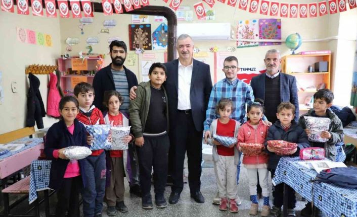 Kahta Belediyesi’nden köy okullarına yardım eli