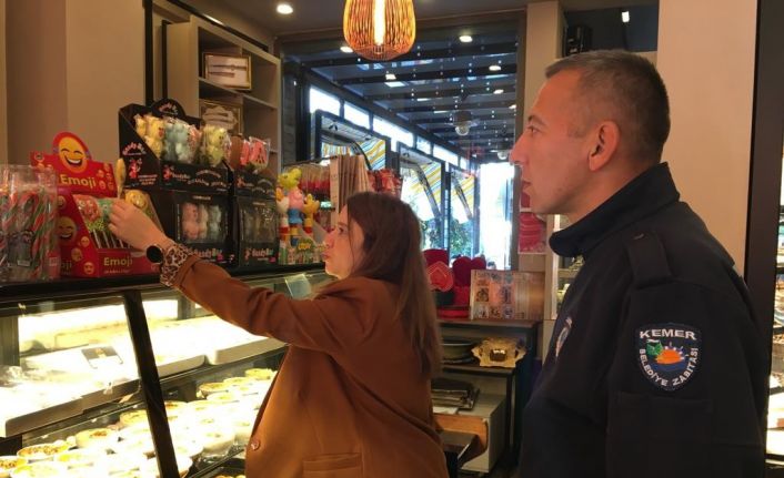 Kemer’de zabıtadan yılbaşı öncesi denetimi