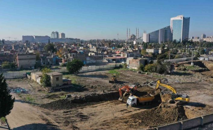 Kentsel dönüşümdeki Sinanpaşa’ya ilk kazma vuruldu