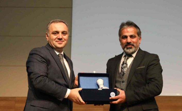 KGC Başkanı Metin Kösedağ, ERÜ’de Konferans Verdi
