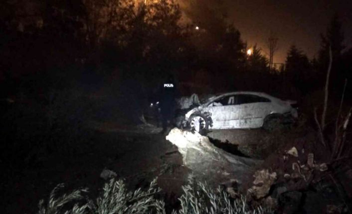 Kilis’te otomobil zeytin bahçesine uçtu: 2 ağır yaralı