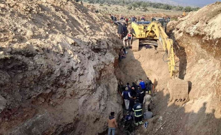 Kilis’te su kanalı kazısında 2 işçi toprak altında kaldı
