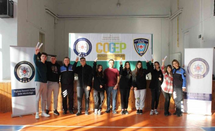 Kırklareli Emniyet Müdürlüğü’nden gençlere klavye kursu