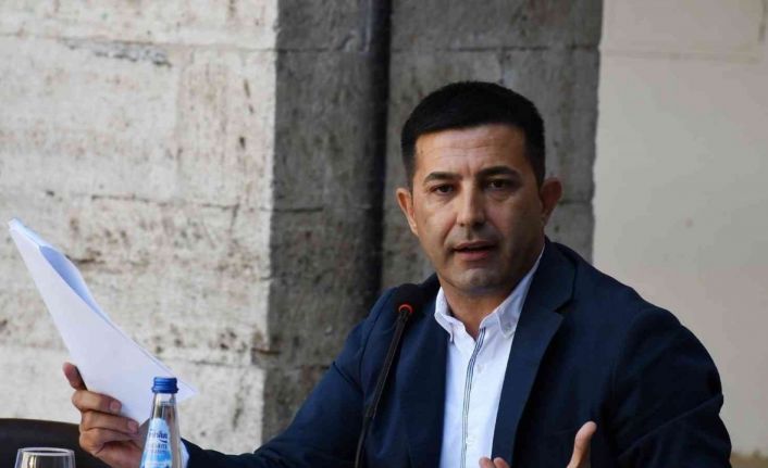 Kuşadası Belediye Başkanı Ömer Günel ve çalışanlarına hakaret eden 2 kişiye ceza