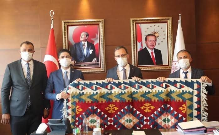 MHP’li Özdemir, Kayseri’ye yapılan spor tesislerini duyurdu