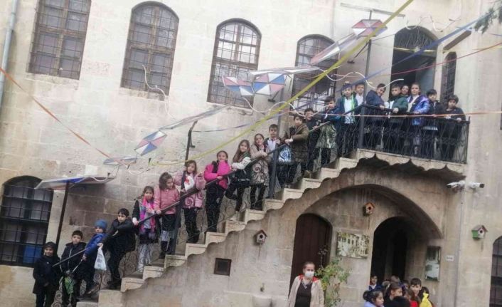 Minik öğrenciler Gaziantep’i mercek altına aldı