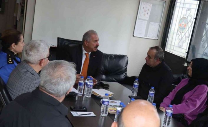 Müdür Topaloğlu, muhtarlarla buluştu