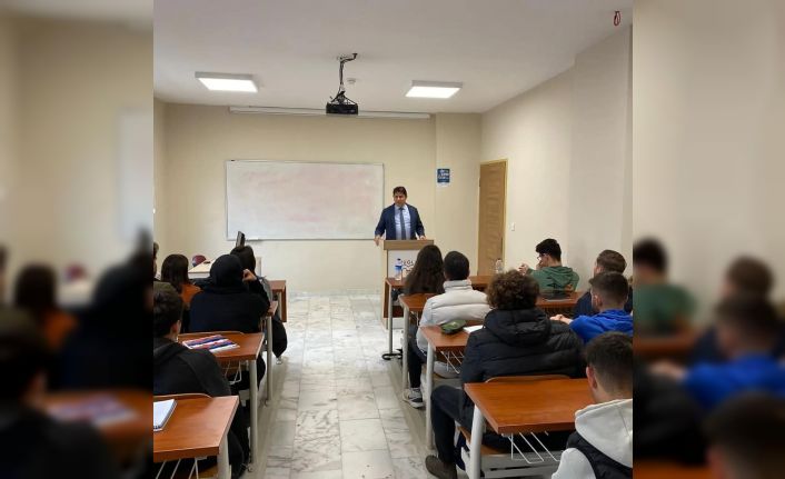 Muğla Üniversitesi Ormancılık Bölümü öğrencileri gelecekteki mesleklerinin inceliklerini duayenlerden dinledi