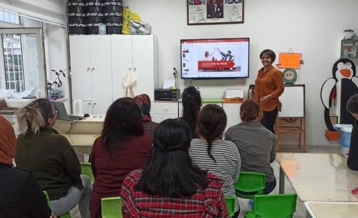 Muğla’da veliler aile okulu eğitimleri ile destekleniyor