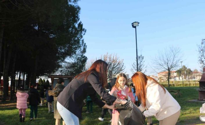 Öğrenciler çevre temizliği yaptı