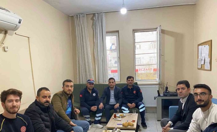 Öz Sağlık İş Diyarbakır Şube Başkanı Aküzüm, sağlık çalışanlarıyla görüştü