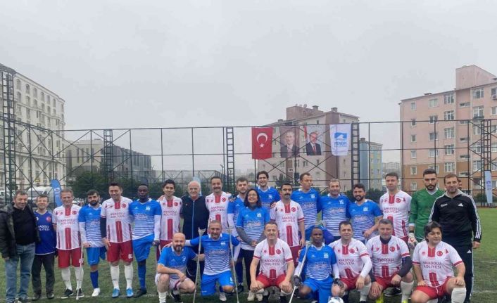Pendik’te Engelliler Günü’ne özel dostluk maçı: Hakim ve savcılar sahaya çıktı