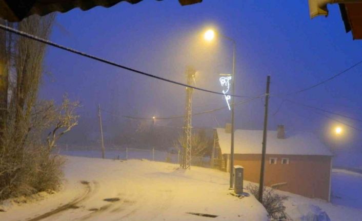 Posof beyaza büründü