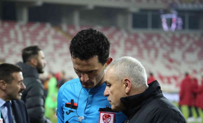 Rıza Çalımbay’dan hakeme tepki