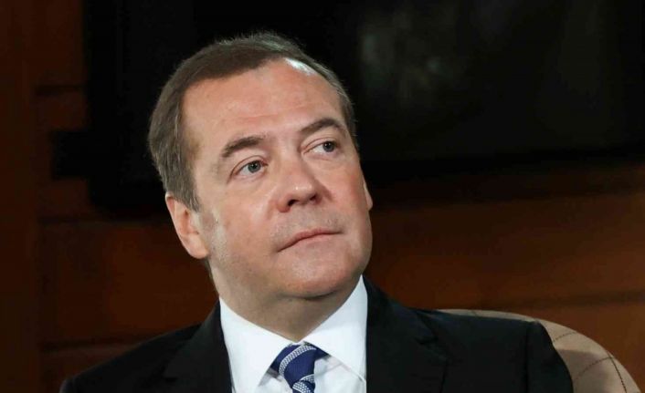 Rusya Güvenlik Konseyi Başkan Yardımcısı Medvedev’den 2023 tahminleri: "ABD’de iç savaş çıkacak"