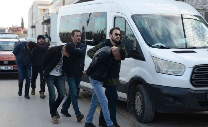Sahte ilanla 6 milyon lira vurgun yapan şebekeye operasyon: 44 gözaltı