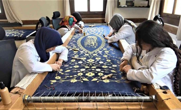 Şehzadelerin puşideleri Samsun’da ilmek ilmek işleniyor: 1-2 yıl sürüyor