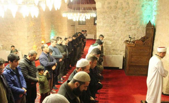 Selçuklu yadigarı cami 893 yıldır dimdik ayakta