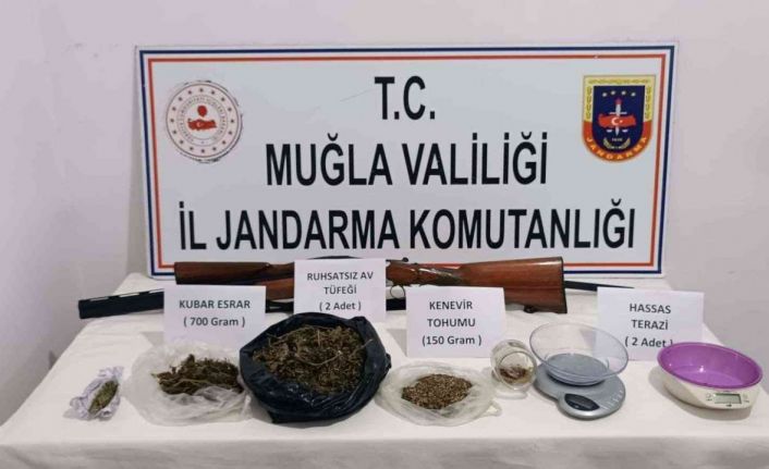 Seydikemer’de jandarma ekipleri uyuşturucuya geçit vermiyor