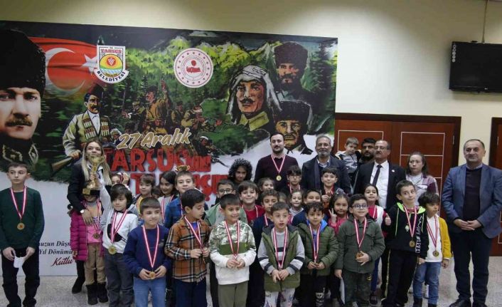 Tarsus’ta düzenlenen satranç turnuvasında ödüller sahiplerini buldu
