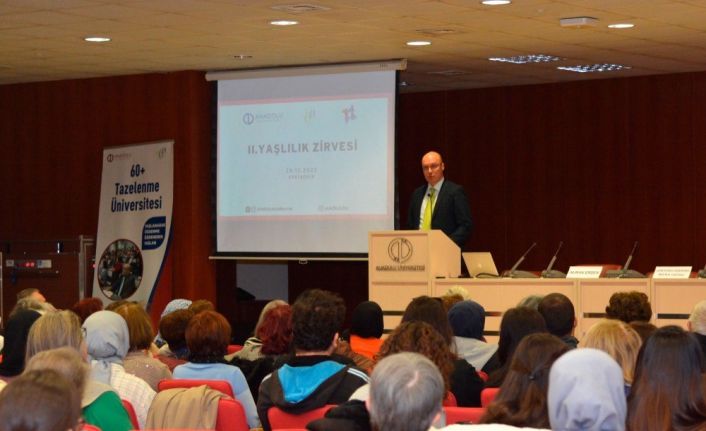 Tazelenme Üniversitesi 2. Yaşlılık Zirvesi’nde bir araya geldi