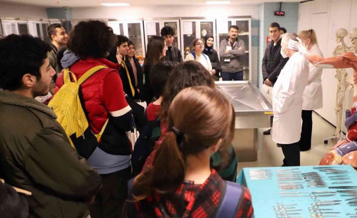 TOBB Fen Lisesi öğrencileri SANKO Üniversitesi’nde intörnlük ile ilgili bilgi aldı