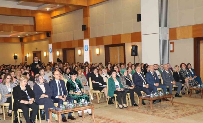 Türk dünyasında “Sosyal Hayat ve Çalışma Hayatında Kadın” Kurultayının Sonuç Bildirgesi Açıklandı