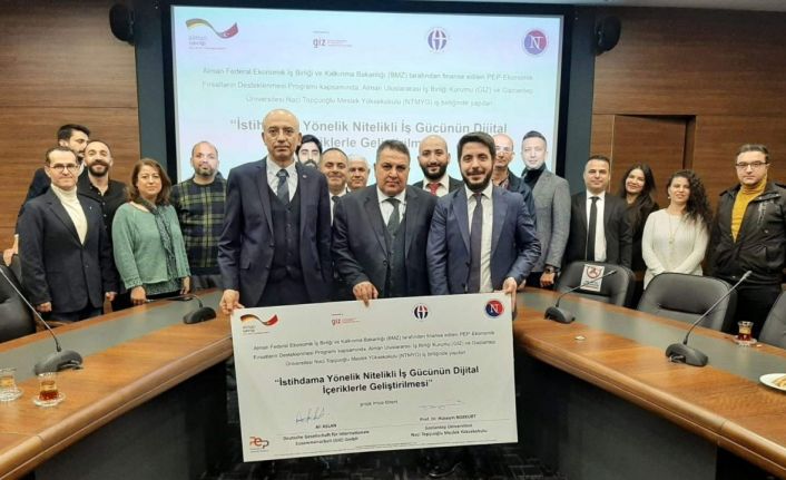 Türk ve Suriyelilere GAÜN’de mesleki eğitimler verilecek