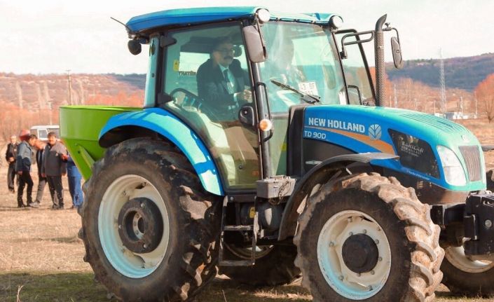 Vali Çelik, ”Kütahya’da 7 ayrı projede,19 bin 200 dekar alanda mera ıslah projesi devam ediyor"