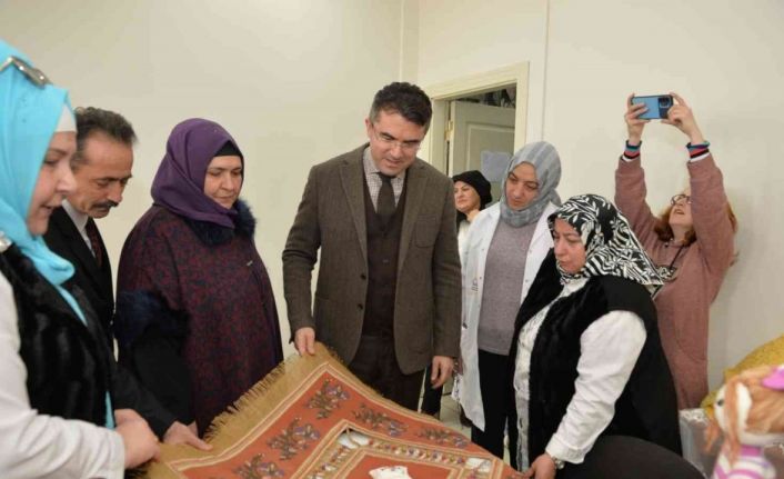 Vali Okay Memiş, Palandöken İnovasyon Kadın Girişimciler ve İşletme Kooperatifi’ni ziyaret etti