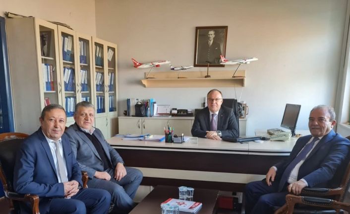 Vali Tutulmaz, Havalimanında toplantı düzenledi