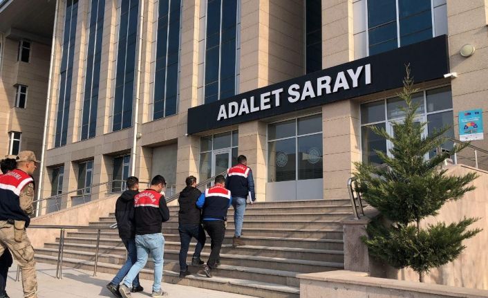 Van’da Afgan göçmenleri rehin alan 4 kişi tutuklandı