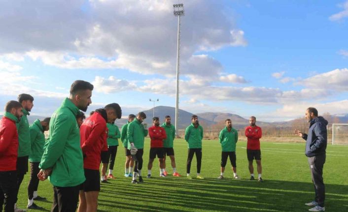 Varto Spor çim sahaya kavuştu