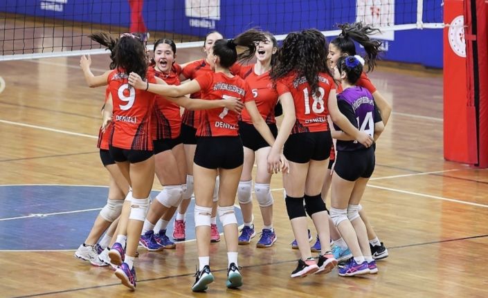 Voleybolda Denizli Büyükşehir Belediyespor şampiyon oldu