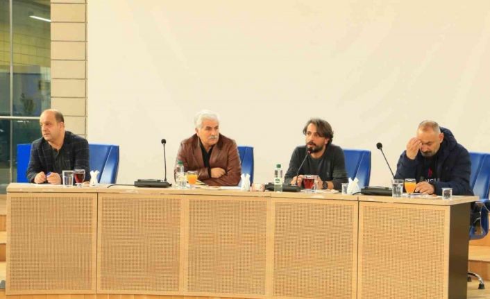 Yenişehir’de halk oyunları çalıştayı düzenlendi