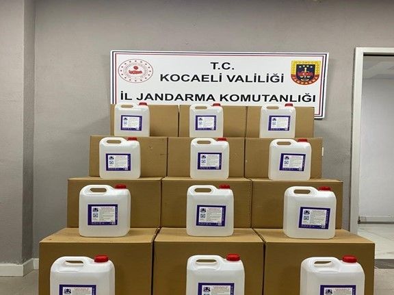 Yılbaşı öncesi 900 litre bandrolsüz etil alkol ele geçirildi