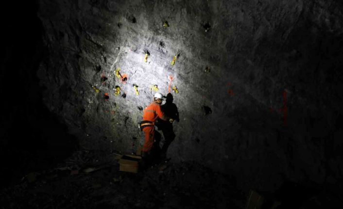 Adını değerli bir madenden alan şehrin ihracat gelirlerinin yüzde 98’i madenlerden oluşuyor