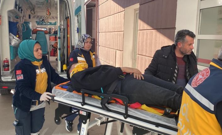 Adıyaman’da traktör devrildi: 1 yaralı