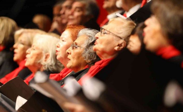 Aktif Yaşlı Merkezi üyeleri sanatla tazelendi
