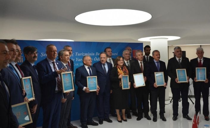 Alucra’ya “Alperenler ve Seyyidler Diyarı Projesi” ödül kazandırdı