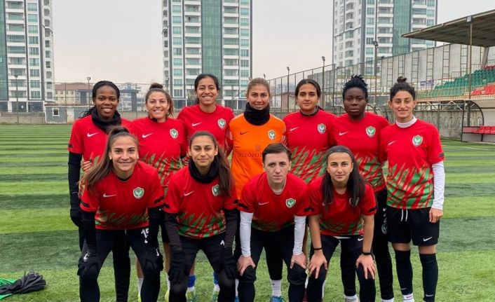 Amed Spor Kadın Futbol Takımı, hükmen galibiyet ile yoluna devam etti