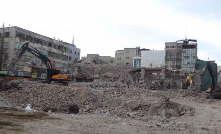 Anakent İş Merkezi tarih oldu: Yerine otopark ve meydan yapılacak