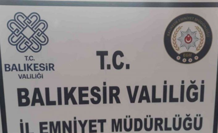 Balıkesir’de polis, aranan 49 şahsı yakaladı