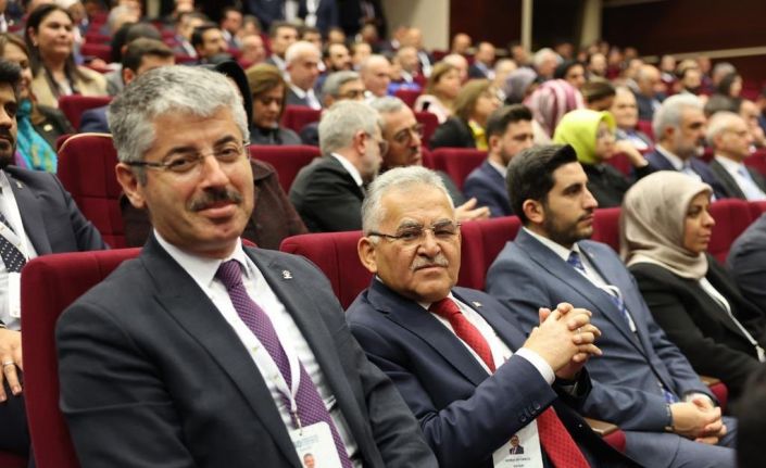 Başkan Büyükkılıç, Ankara’da 3 bakanla görüştü, Cumhurbaşkanı Erdoğan’ın Toplantısı’na katıldı