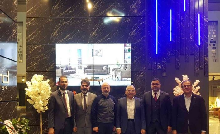 Başkan Büyükkılıç, İstanbul Mobilya Fuarını Ziyaret Etti