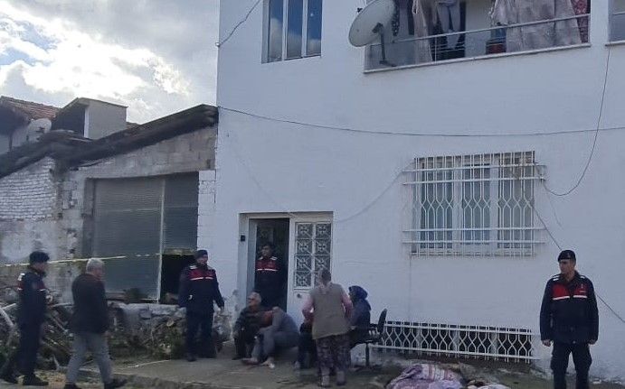 Bir babanın en acı günü: Karısı ve çocuklarını ölü olarak buldu