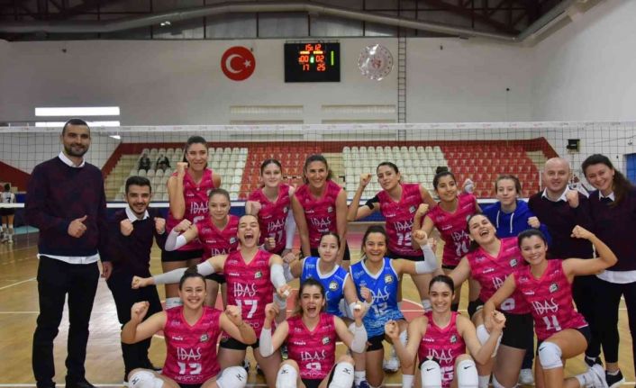 “Bizim Kızlar” grup liderliğini sürdürüyor